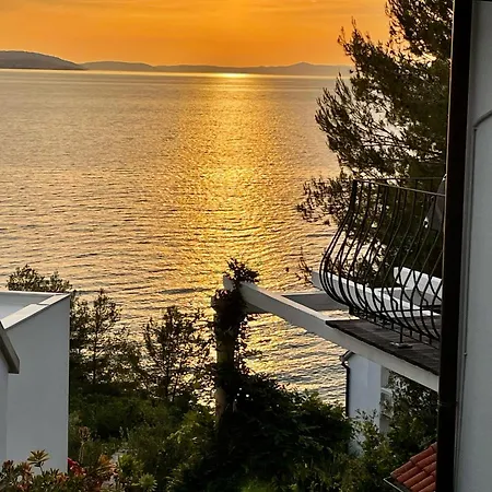 Mit Pool Und Meerzugang Сasa de vacaciones